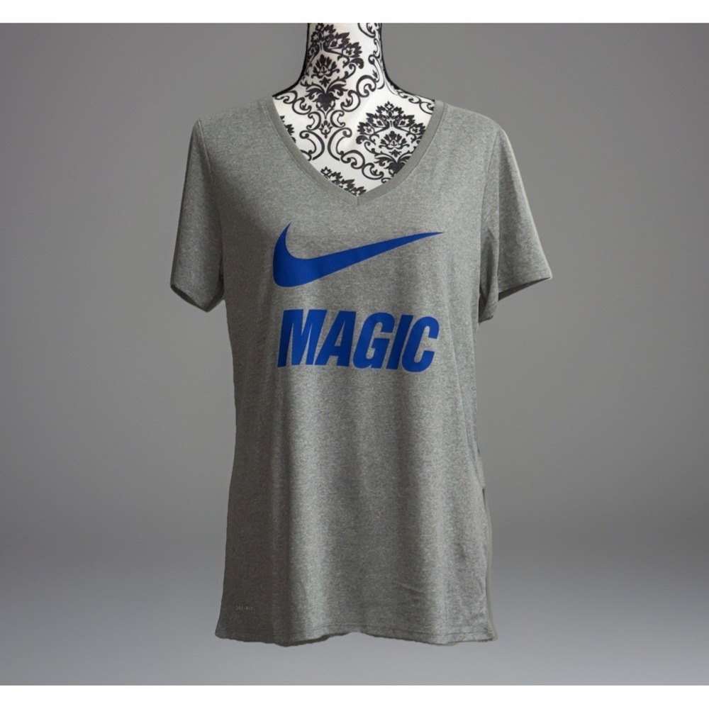 NEW The Nike Tee Women's Dri Fit Shirt M Gray Short Sleeve Athletic Cut "MAGIC"